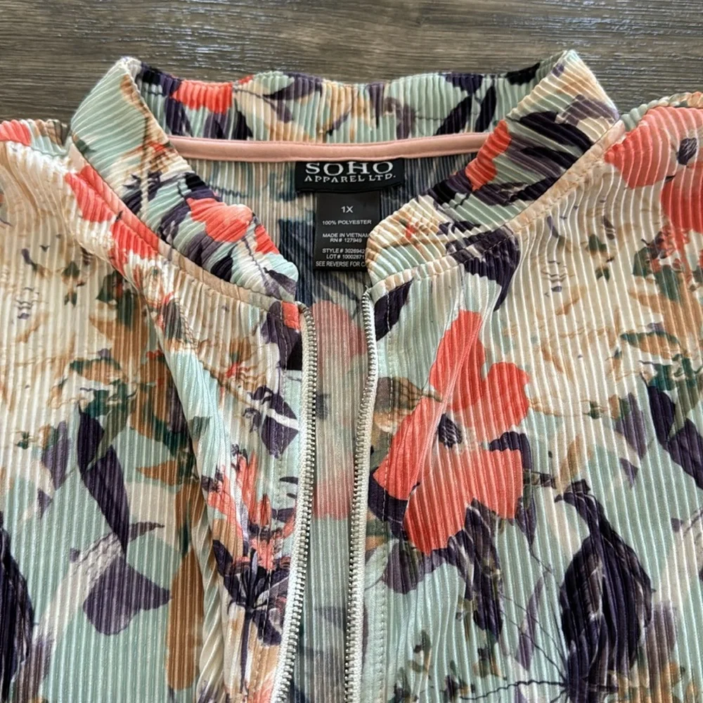 Jacket - Picture 6 of 6